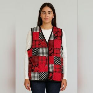 Vintage Susan Bristol Red and Black‎ Patchwork Floral Fall Quilted Vest Size MD